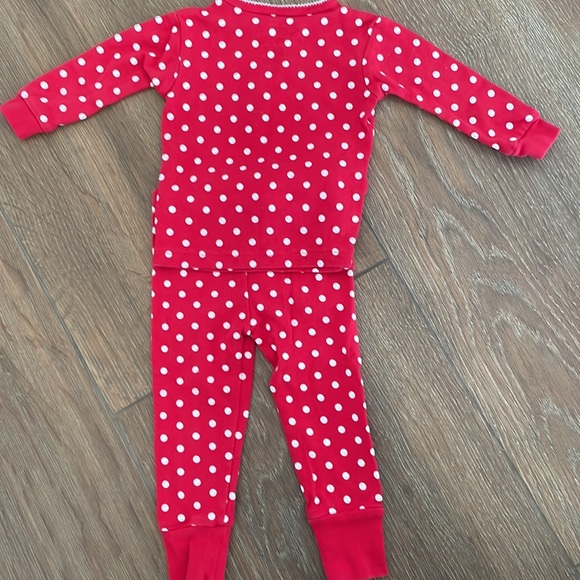 Oshkosh girls 2 piece pajama set. Size 6 months. - Picture 4 of 4